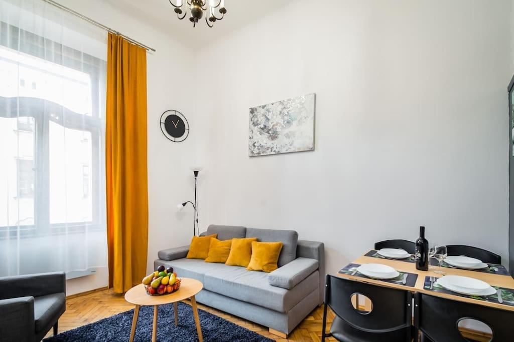 Royal City Apartment 40 M2 Krakkó Kültér fotó
